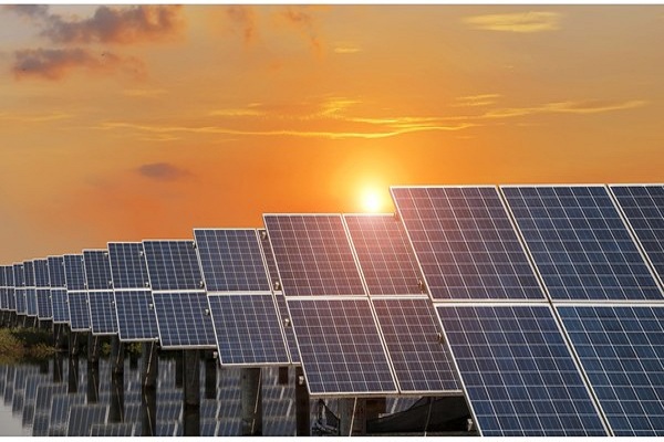 Điện năng lượng mặt trời là gì? Có nên sử dụng sản phẩm điện năng lượng mặt trời tại nước ta?