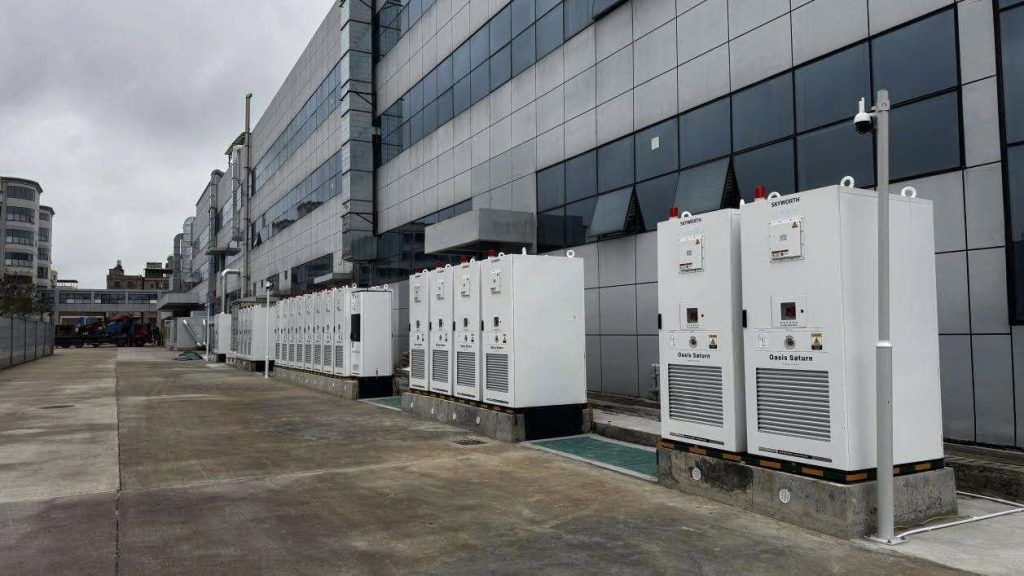 Tủ Lưu Trữ Điện Skyworth Làm Mát Chất Lỏng – 125kW / 261kWh